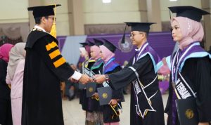 Pelaksanaan wisuda unigal
