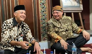 Ganjar-Airlangga Kalahkan Duet Anies-AHY Menurut LSI Denny JA UNGGUL PAMOR: Survei Lingkaran Survei Indonesia (LSI) Denny JA menempatkan pasangan Ganjar-Airlangga di atas duet Anies-AHY.