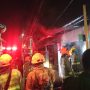 Kebakaran Hanguskan Pom Mini dan Kios Sembako di Jalan Desa Cipadung Bandung