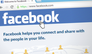 Ilustrasi Saldo Gratis dengan Bermain Facebook/Pixabay/Simon
