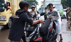 Ada Berkah di Balik Musibah Banjir di Gedebage Ada Berkah di Balik Musibah Banjir di Gedebage