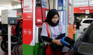 Ilustrasi harga lima jenis BBM yang diinformasikan turun.