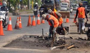 Proyek di Jalan Selatan Bandung Barat Diberhentikan Sementara
