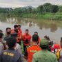 Warga Bandung Ini Sengaja Terjun ke Sungai Citarum, Tim SAR Upayakan Pencarian