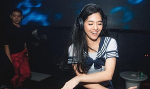 HIBUR PENONOTN: DJ Una tertipu investasi bodong DNA Pro yang mencapai Rp 1,6 M.