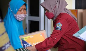Aksi sosial kegiatan CAKRAWALA yang digelar Kemenkeu dalam peringati hari Oeang RI.