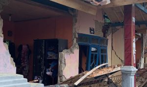 Kondisi rumah warga yang mengalami rusak parah akibat dampak gempa di Cianjur