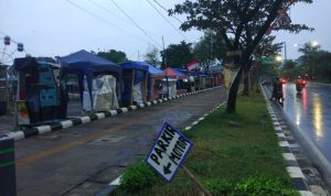 Suasana PKL di Stadion Pakansari, Cibinong, Kabupaten Bogor yang diduga ada pungli. Foto : Sandika Fadilah/JabarEskpres.com