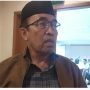 GERAM: Anggota DPRD Komisi I dari Fraksi Demokrat Koswara Suzaenal geram dengan atribut parpol dirusak oleh orang tak bertanggung jawab.