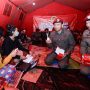 SALURKAN BANTUAN: Tim Kemanusiaan BIN saat mendatangi korban gempa di Cianjur sekaligus memantau pemerataan bantuan.