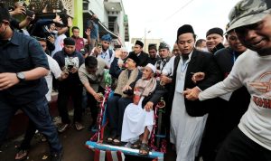 Bakal Capres atau Mantan Gubernur DKI Anies Baswedan memenuhi janjinya untuk safari politik ke sejumlah Pondok Pesantren di Tasikmalaya.