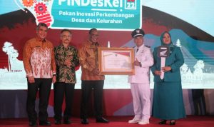 TOREHKAN PRESTASI: Desa Cibiru Wetan dan Kelurahan Bintara sabet juara untuk Regional II Jawa-Bali.