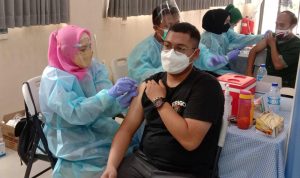 Pemprov Jabar Minta Kota/Kab Kebut Kembali Vaksinasi Pemprov Jabar Minta Kota/Kab Kebut Kembali Vaksinasi