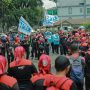 Tuntut Kenaikan UMK 2023, Ribuan Buruh Geruduk Kantor Disnakertrans Jabar,