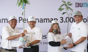 CSR PUL UIP Hari Menanam Pohon