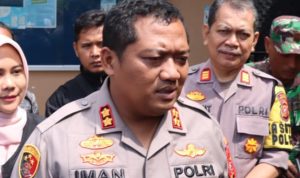 Kapolres Bogor AKBP Iman Imanudin memastikan pelaku penipuan pinjol terhadap mahasiswa IPB sudah diamankan.(Sandika Fadilah/jabarekspres.com)