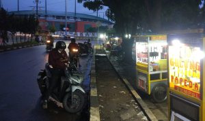 Aktivis Minta Pemkab Cari Solusi PKL Pakansari, Jangan Hanya Membongkar