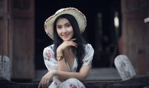 LEMPAR SENYUM: Sebanyak empat ramalan zodiak diyakini cocok menjadi gebetan karena dikenal dengan kepribadian cerdas.