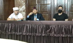 BERIKAN PENJELASAN: Balai Pelestarian Kebudayaan Wilayah IX pertunjukan Angklung Khatulistiwa Jabar dalam rangka memperingati hari angklung dunia yang jatuh setiap 16 November.