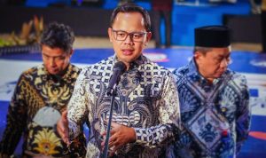 BAWA OLEH-OLEH: Wali Kota Bogor, Bima Arya usai melakukan kunjungan kerja (kunker) ke Kota Kisarazu, Jepang sejak 27 November 2022.