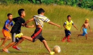 Minim Lapangan Sepak Bola, Liga Tarkam di Bandung Barat Kerap Gunakan Area Pesawahan Minim Lapangan Sepak Bola, Liga Tarkam di Bandung Barat Kerap Gunakan Area Pesawahan