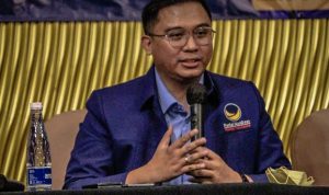 SAMPAIKAN KRITIKAN: Anggota DPRD Kota Bandung Rendiana Awangga kecewa dengan panitia yang gagal melaksanakan konser musik Fosfen Festival di Kota Bandung.