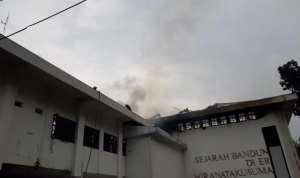 Kebakaran Gedung Bappelitbang di Balai Kota Bandung Telah Padam, Saksi Laporkan Korban Jiwa Kebakaran Gedung Bappelitbang di Balai Kota Bandung Telah Padam, Saksi Laporkan Korban Jiwa