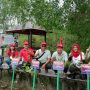 Manajemen Yayasan AHM dan PT Trio Motor bersama Founder Sahabat Bekantan Indonesia (kanan kedua) secara simbolik melakukan penanaman pohon mangrove di Kawasan Stasiun Riset Bekantan - Pulau Curiak, Kabupaten Barito Kuala, Kalimantan Selatan (8/12).