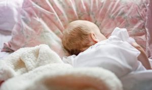Tips Mudah Menidurkan Bayi di Malam Hari