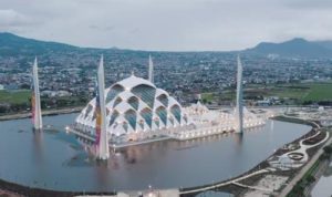 Kemegahan masjid Al Jabbar yang akan dilakukan peresmian pada 30 Desember 2022 besok. (instagram @masjidrayaaljabbar)