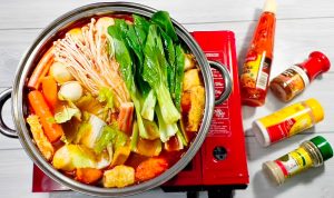 Hemat Banget! Ini Cara Mudah Buat Steamboat Ala Rumahan Buat steamboat ala rumahan / YouTube DAPOER MAMOCKA