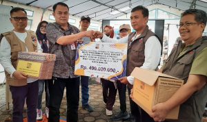 Disdik Kota Bogor menyerahkan bantuan kepada jajaran Disdikpora Kabupaten Cianjur untuk disalurkan terhadap korban gempa Cianjur. (ISTIMEWA)