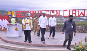 Bendungan Ciawi-Sukamahi Diklaim Solusi Penyelesaian Banjir Proyek bendungan Ciawi-Sukamahi di Kabupaten Bogor dengan nilai proyek Rp 1,3 triliun diresmikan Presiden Jokowi, Jumat (23/12).