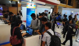 Gelaran bursa kerja atau job fair 2022 yang diadakan Disnaker Kota Bandung bersama IKA Universitas Padjadjaran (Unpad), bakal berakhir hari ini, Sabtu 17 Desember 2022. (KHOLID/JABAREKSPRES)