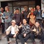 MISI SOSIAL: Usai gelar refleksi ke 2 tahun, PABPSI langsung bagikan sembako ke masyarakat duafa dan anak yatim di sekitaran kantor pusat. Rabu (28/12). (SANDI NUGRAHA/JABAREKSPRES)