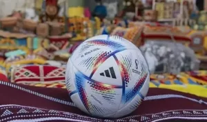 tak hanya handphone, bola piala dunia Qatar juga harus dicas sebelum dipakai