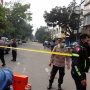 BREAKING NEWS: Diduga Bom Bunuh Diri Terjadi di Polsek Astana Anyar! Diduga sebuah bom meledak didekat Polsek Astana Anyar Kota Bandung. Ledfakan itu warga setempat