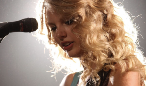 Lirik Lagu You Belong With Me (Taylor’s Version) – Taylor Swift, Cocok Untuk Karaoke Lirik Lagu You Belong With Me (Taylor’s Version) – Taylor Swift, Cocok Untuk Karaoke