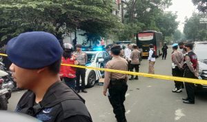 Kejadian Bom bunuh di Polsek Astanaanyar Kota Bandung membuat Gubenur Jabar Ridwan Kamil langsung meluncur ke lokasi Kejadian.
