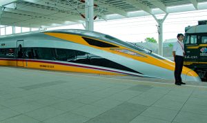 Tampilan Kereta Cepat Jakarta-Bandung (KCJB) di Tegalluar, Kabupaten Bandung. (Kholid/Jabar Ekspres/Ilustrasi)