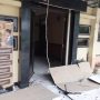 Ledakan Bom bunuh diri terjadi di Mapolsek Astana Anyar Kota Bandung telah mengakibatkan 10 anggota polisi terluka dan satu anggota meninggal.