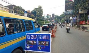 Skema pengaturan arus lalulintas menggunakan ganjil genap menuju jalur wisata di Lembang beberapa waktu lalu. (Sandi Nugraha/Jabar Ekspres/Ilustrasi)