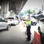 Polsek Tanah Sareal Kota Bogor, Ipda Supriyo mengatakan, untuk para pengendara yang akan melintas Jalan Sholis agar cari alternatif lain