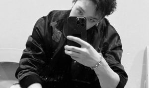 Lirik dan Arti Lagu Bang Chan (Stay Kids) - Connected Lirik dan arti lagu Bang Chan Stray Kids ‘Connected’ / foto: Instagram (@realstraykids)