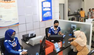 Holding Ultra Mikro, BRI, PNM dan Pegadaian Harus Didukung Integrasi Data Nasabah Terbentuknya Holding Ultra Mikro yang terdiri dari BRI, PT (PNM) dan PT Pegadaian harus didukung integrasi data nasabah.