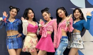 Lirik Lagu Hear The Sea - Red Velvet Lirik Lagu Hear The Sea - Red Velvet (sumber: akun Instagram @redvelvet.smtown)