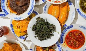 Rekomendasi Rumah Makan Padang Enak di Bandung Rekomendasi Rumah Makan Padang Enak di Bandung (sumber: akun Instagram @duniakulinerbdg)