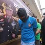 Tersangka pembunuhan berencana saat diamankan di Mako Polres Bogor, Rabu 21 Desember 2022. (SANDIKA FADILAH/JABAREKSPRES.COM)