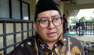 Wakil Ketua Umum Partai Gerindra Fadli Zon saat menjelaskan mengenai calon Bupati Bogor. (SANDIKA FADILAH/JABAREKSPRES.COM)