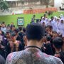 Gempa 5,8 Magnitudo Guncang Sukabumi, Siswa yang Sedang PAS Panik Berhamburan Keluar Kelas Gempa 5,8 Magnitudo Guncang Sukabumi membuat siswa di salah satu sekolah di Bandung Panik dan berkumpul di lapangan.